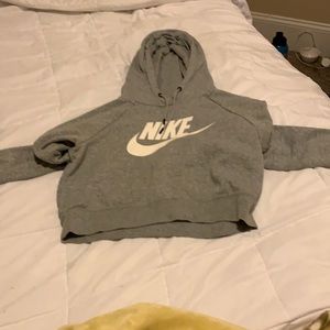 Nike women’s crop top